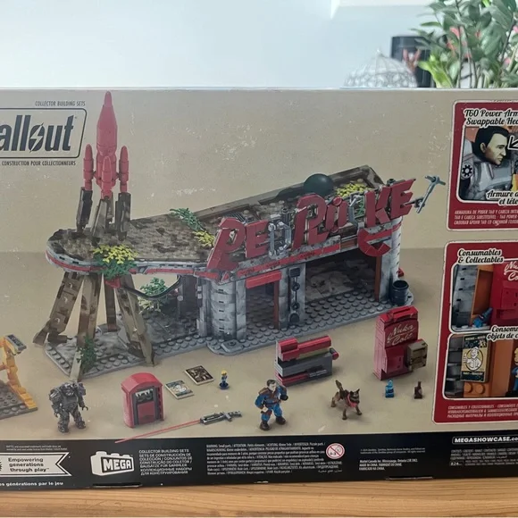 Mega Construx Fallout Red Rocket Building Set - Picture 2 of 2